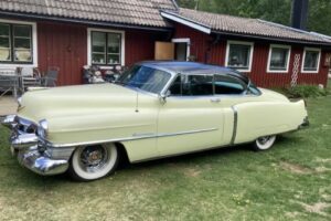 Cadillac Coupe de ville  –53