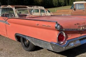 Ford Sunliner cab –59