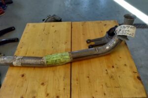 Avgasrör främre höger bigblock Corvette c 3 Fabriks Original.
