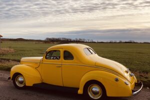 Ford DLX Coupe –40