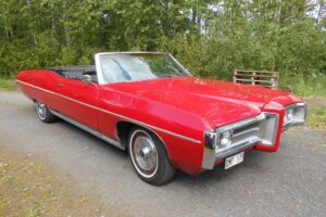 Pontiac Bonneville Cab –69