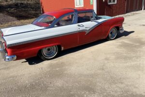 Ford Crown victoria –56