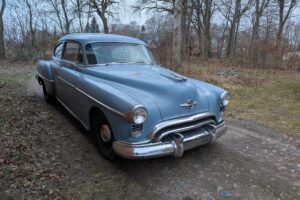 Oldsmobile 88 Club Sedan –50
