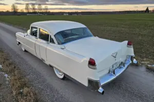 Cadillac Fleetwood 60 Special –54