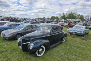 Mercury  eight  coupé. –40