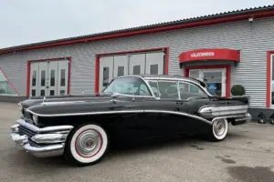 Buick Century 4D Hardtop. PS. PB. Väldigt fin bil ! –58