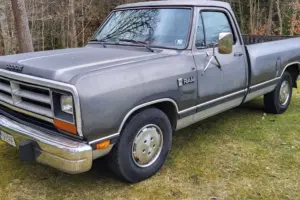 Dodge Ram D150 –86