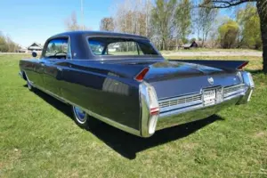Cadillac Fleetwood Sixty Special –64