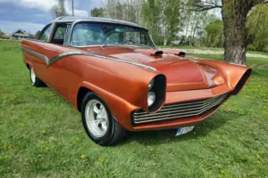 Ford Crown Victoria Custom –56