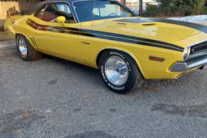 Dodge Challenger –71