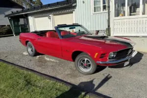 Ford  Mustang cab –70