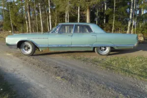 Buick Electra 225 Sedan –65