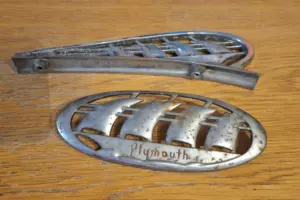 Plymoth 1938 Emblem