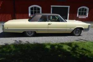 Chrysler Imperial Coupe –68