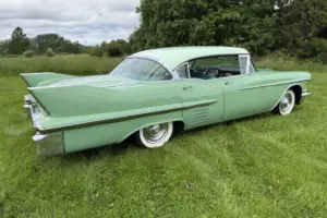 Cadillac Sedan Deville. Läcker trippegrön. Gott bruksskick. –58
