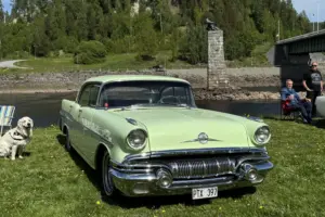 Pontiac Star Chief 4dr ht –57