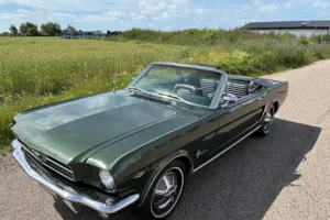 Ford Mustang Cab –65
