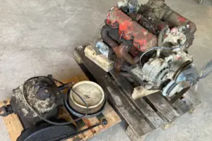 1964  GMC  305E  V6 och 4 växlad låda