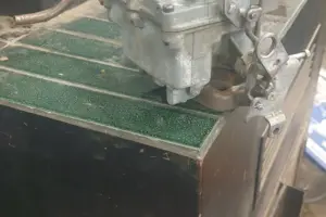 Nyrenoverad Rochester 7035027. Chevrolet 327