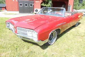 Buick Le Sabre Cab –68